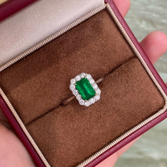 14k Gold 2.08 Ctw Natural Emerald & Diamond Ring