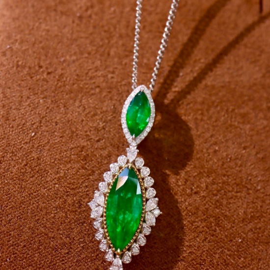 14k Gold 3.28 Ctw Vivid Green Natural Emerald & Diamond Pendant