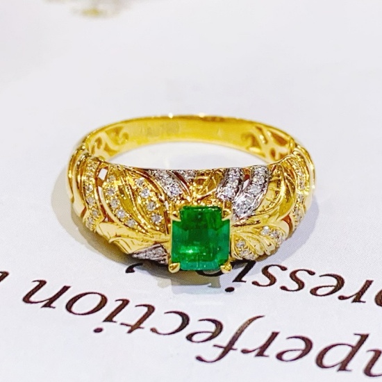 14k Gold 0.55 Ct Vivid Green Natural Emerald & Diamond Ring