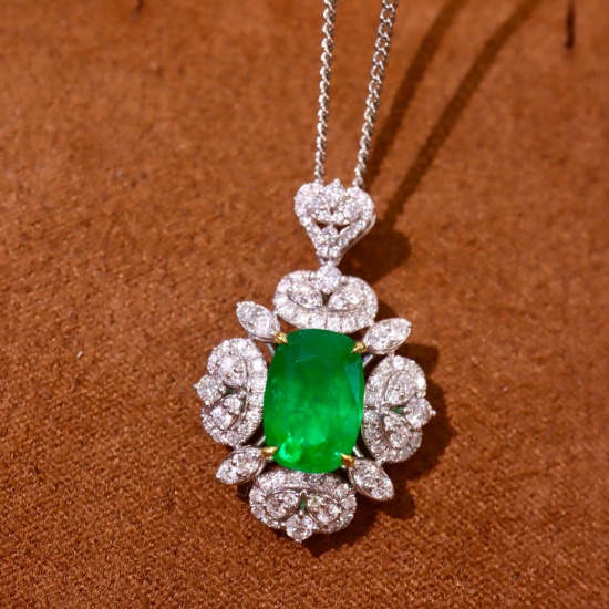 14k Gold 4.02 Ctw Vivid Green Natural Emerald & Diamond Pendant