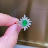 14k Gold 0.73 Ctw Vivid Green Natural Emerald & Diamond Ring