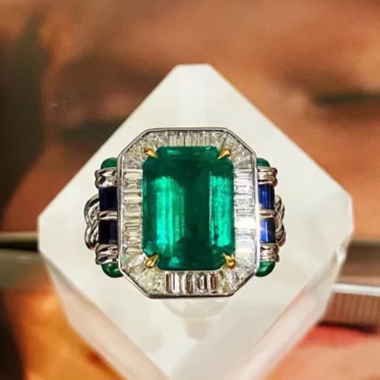 14k Gold 4.26 Ct Natural Emerald & Diamond Ring