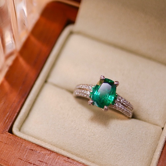 14k Gold 2.52 Ctw Vivid Green Natural Emerald & Diamond Ring