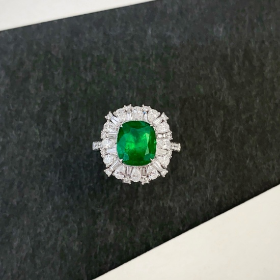 14k Gold 4.08 Ctw Vivid Green Natural Emerald & Diamond Ring