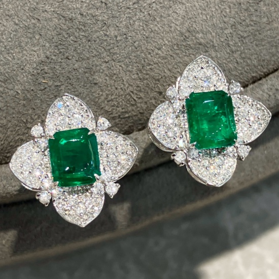 14k Gold 2.03 Ctw Vivid Green Natural Emerald & Diamond Earrings