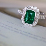 14k Gold 1.50 Ctw Vivid Green Natural Emerald & Diamond Ring