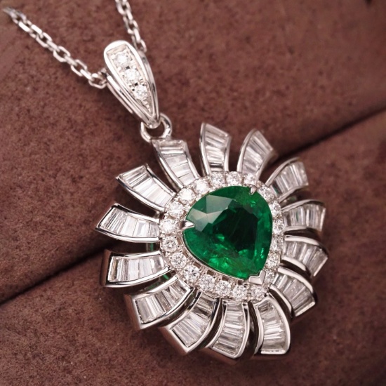 14k Gold 2.42 Ctw Vivid Green Natural Emerald & Diamond Pendant