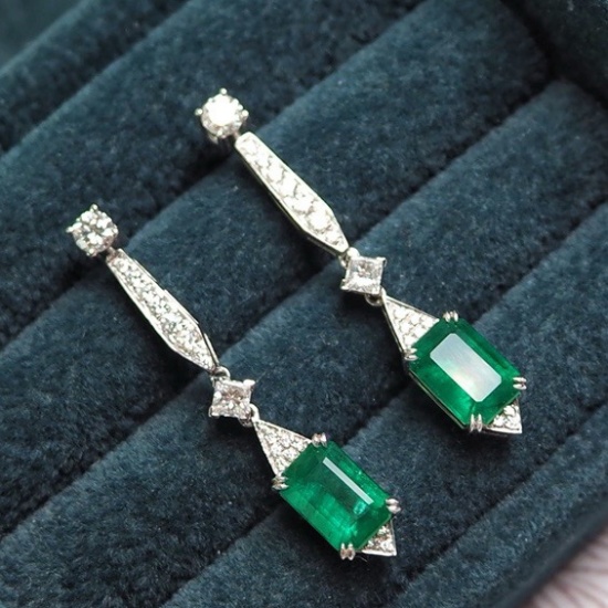 14k Gold 2.26 Ctw Vivid Green Natural Emerald & Diamond Earrings
