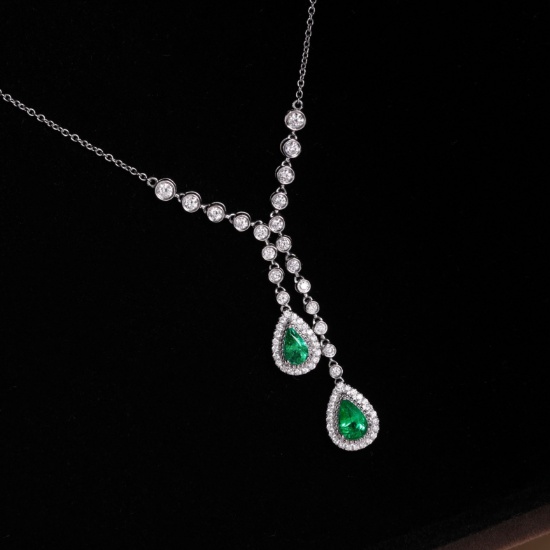 14k Gold 1.31 Ctw Natural Emerald & Diamond Necklace