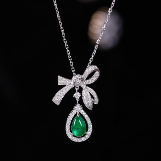 14k Gold 1.71 Ctw Vivid Green Natural Emerald & Diamond Necklace