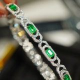 14k Gold 6.3 Ctw Vivid Green Natural Emerald & Diamond Bracelet