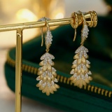 14k Gold 0.6 Ct Natural H Diamond Earrings