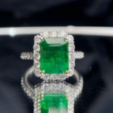 14k Gold 4.0 Ct Vivid Green Natural Emerald & Diamond Ring