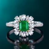 14k Gold 0.84 Ctw Vivid Green Natural Emerald & Diamond Ring