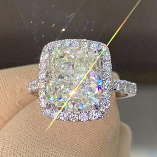 14k Gold 5.00 Ct Natural Light Yellow Diamond Ring