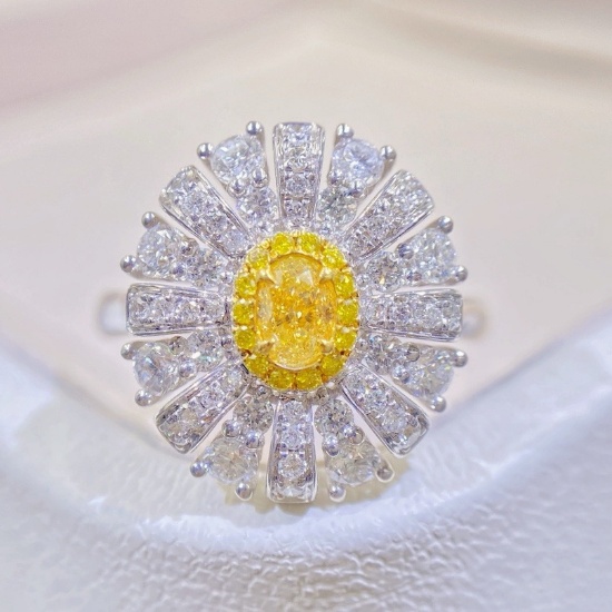 14k Gold 0.92 Ctw Natural Yellow Diamond & Diamond Ring