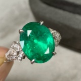 14k Gold 4.68 Ctw Vivid Green Natural Emerald & Diamond Ring