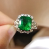 14k Gold 3.2 Ct Vivid Green Natural Emerald & Diamond Ring