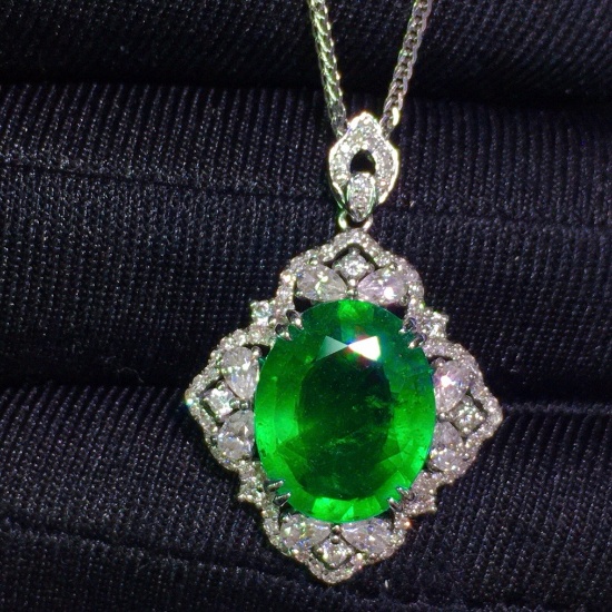 14k Gold 3.61 Ct Vivid Green Natural Emerald & Diamond Pendant