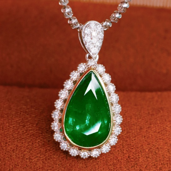 14k Gold 2.14 Ctw Vivid Green Natural Emerald & Diamond Pendant( Without Chain )