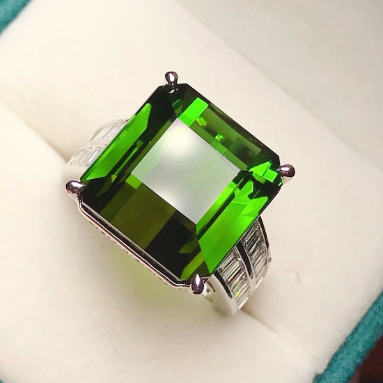 14k Gold 22.86 Ct Natural Tourmaline & Diamond Ring