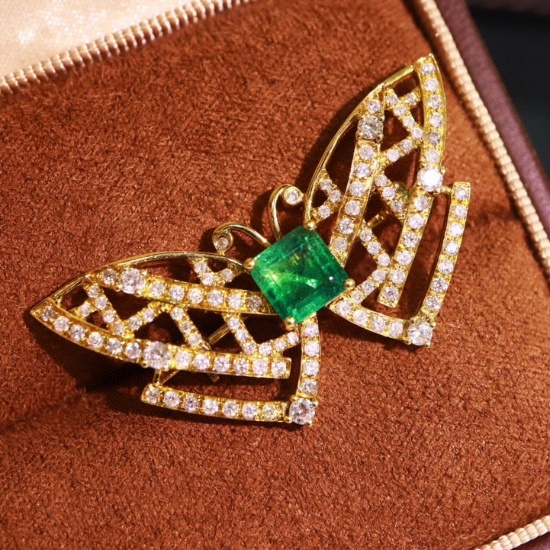 14k Gold 2.4 Ctw Vivid Green Natural Emerald & Diamond & Butterfly Brooch