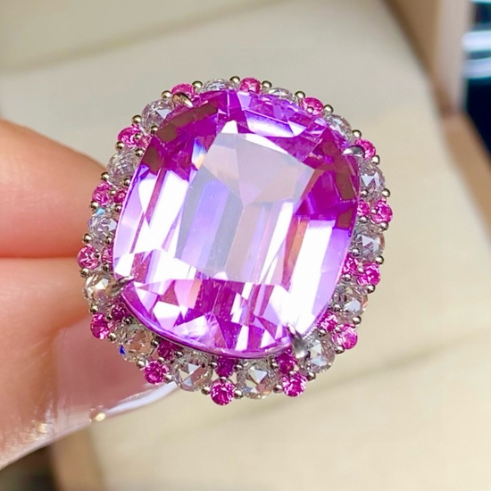 14k Gold 25.8 Ct Natural Kunzite & Sapphire Ring