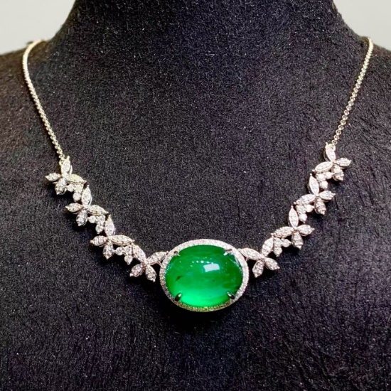 14k Gold 7.65 Ct Natural Emerald & Diamond Necklace