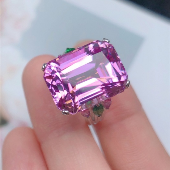 14k Gold 18.56 Ctw Natural Kunzite & Coloured Gemstone Ring