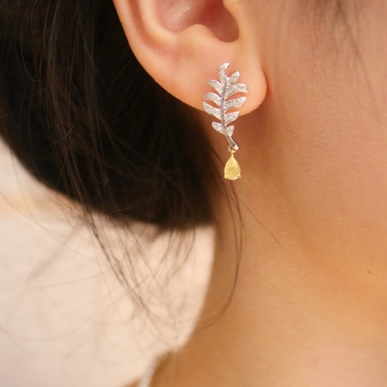 14k Gold 0.63 Ctw Natural Yellow Diamond & Diamond Earrings