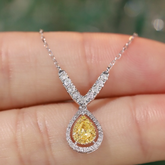 14k Gold 0.5 Ct Natural Color Diamond Necklace