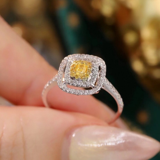14k Gold 0.55 Ctw Natural Yellow Diamond & Diamond Ring