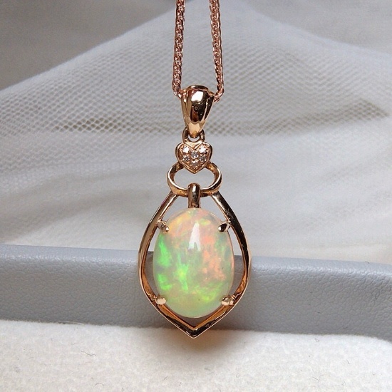 14k Gold 2.80 Ct Natural Opal & Diamond Pendant( Without Chain )