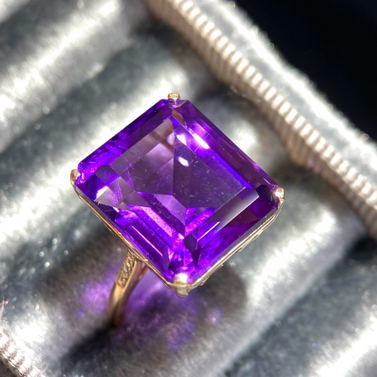 14k Gold 18.45 Ct Natural Amethyst & Diamond Ring