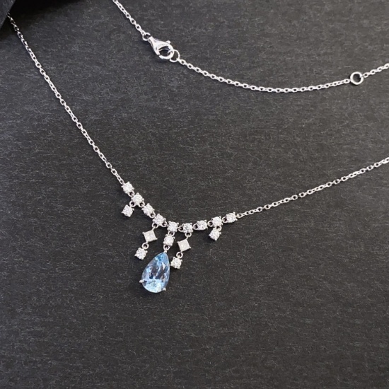 14k Gold 2.10 Ctw Natural Aquamarine & Diamond Necklace
