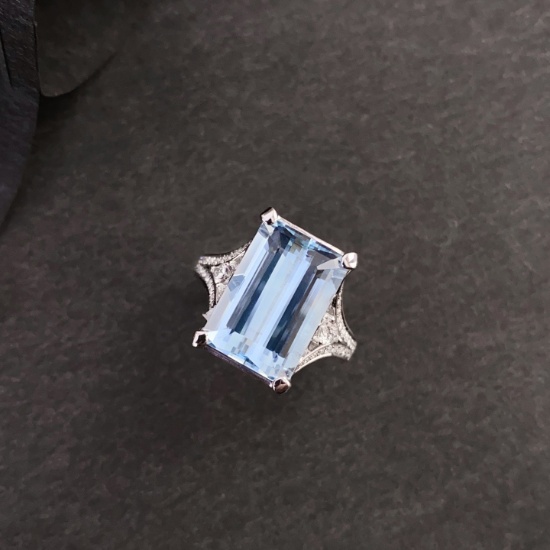 14k Gold 7.67 Ctw Natural Aquamarine & Diamond Ring