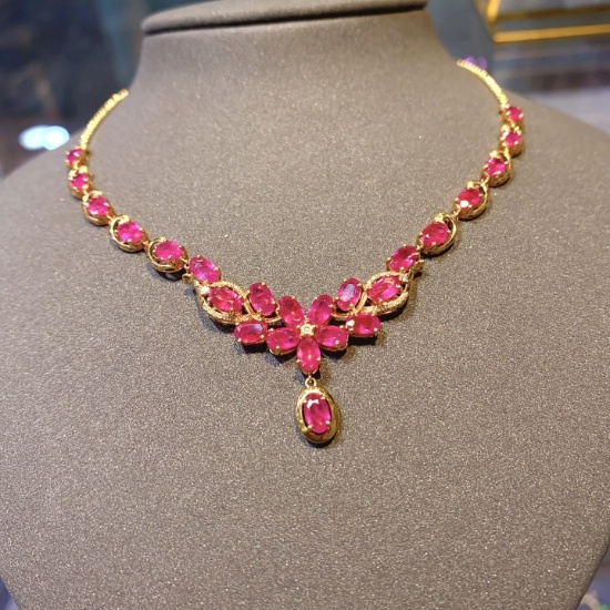 14k Gold 7.88 Ct Natural Ruby & Diamond Necklace
