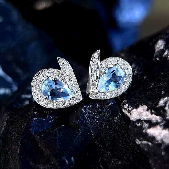 14k Gold 1.04 Ctw Natural Aquamarine & Diamond Earrings