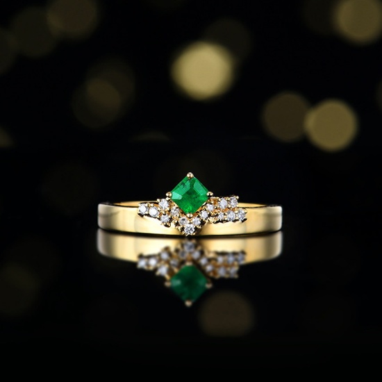 14k Gold 0.36 Ctw Vivid Green Natural Emerald & Diamond Ring