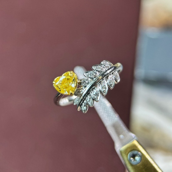 14k Gold 0.63 Ctw Natural Yellow Diamond & Diamond Ring