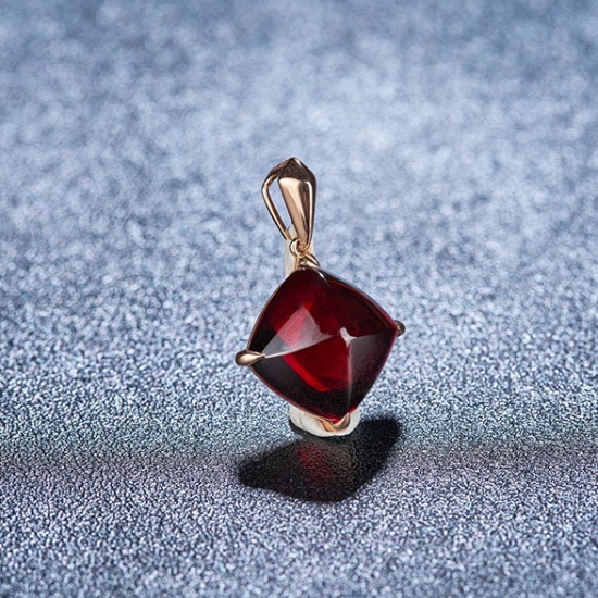 14k Gold 8.35 Ct Natural Garnet Pendant( Without Chain )