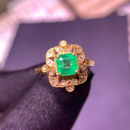 14k Gold 1.26 Ct Natural Emerald & Diamond Ring
