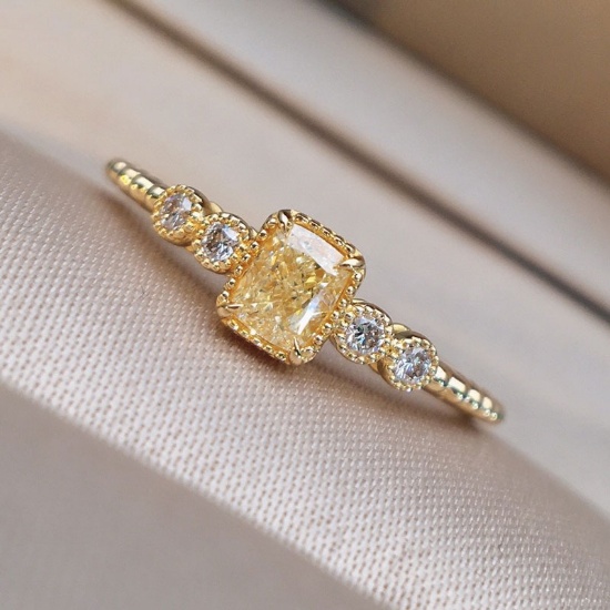 14k Gold 0.3 Ct Natural Yellow Diamond & Diamond Ring