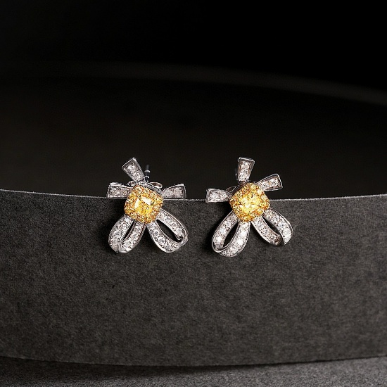 14k Gold 0.72 Ctw Natural Yellow Diamond & Diamond Earrings