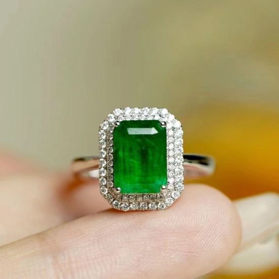 14k Gold 2.75 Ct Vivid Green Natural Emerald & Diamond Ring