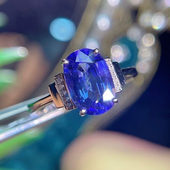 14k Gold 2.5 Ct Natural Tanzanite & Diamond Ring