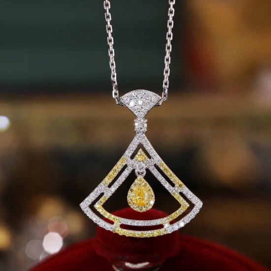 14k Gold 0.56 Ct Natural Color Diamond Necklace
