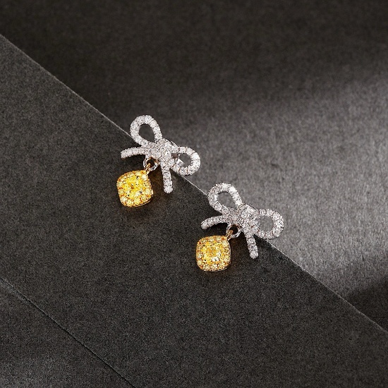 14k Gold 0.52 Ctw Natural Yellow Diamond & Diamond Earrings