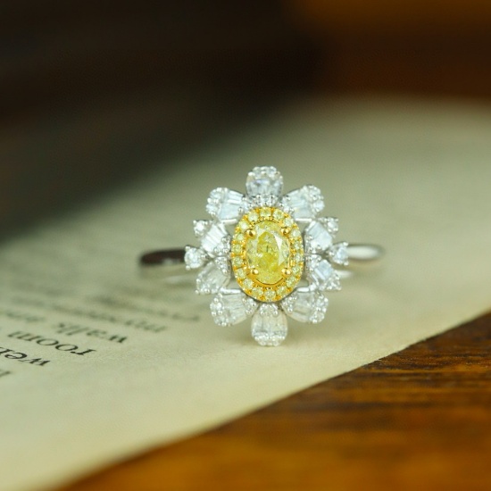 14k Gold 0.47 Ctw Natural Yellow Diamond & Diamond Ring