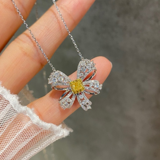 14k Gold 0.77 Ctw Natural Yellow Diamond & Diamond Necklace